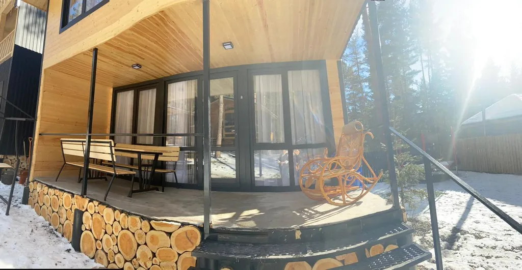 Семейный коттедж в лесу