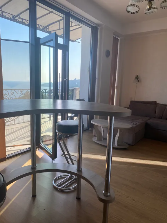 Студия с видом на море