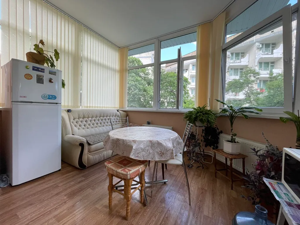 3-комнатная Квартира — аренда посуточно в Ливадия