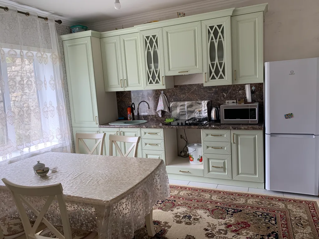 Уютный домик с видом на горы