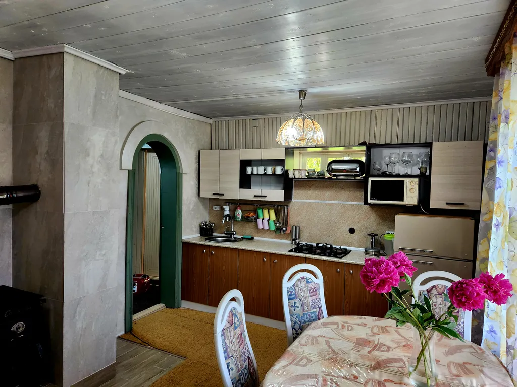 Коттедж Загородный дом с верандой в 6 минутах от залива — Лебяжье