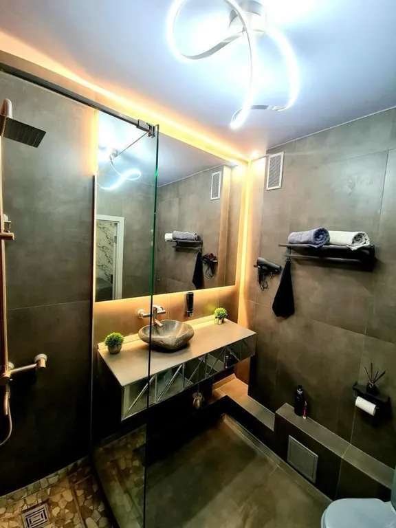 Уютная квартира-студия на Российском проспекте