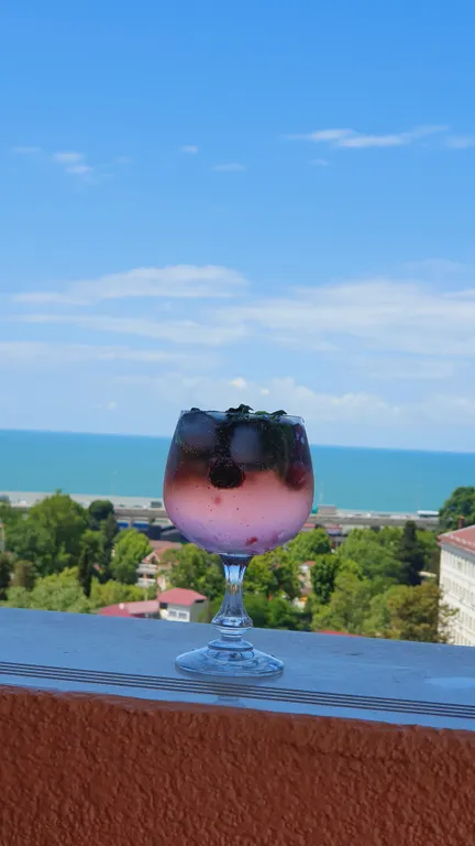 Хоста у моря