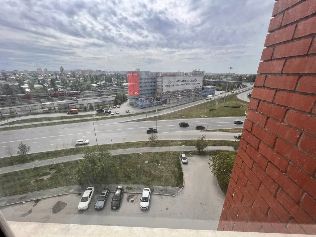 Квартира Уютная светлая студия, центр, ТЦ Вояж, парковка, кафе, аквапарк источник — Тюмень