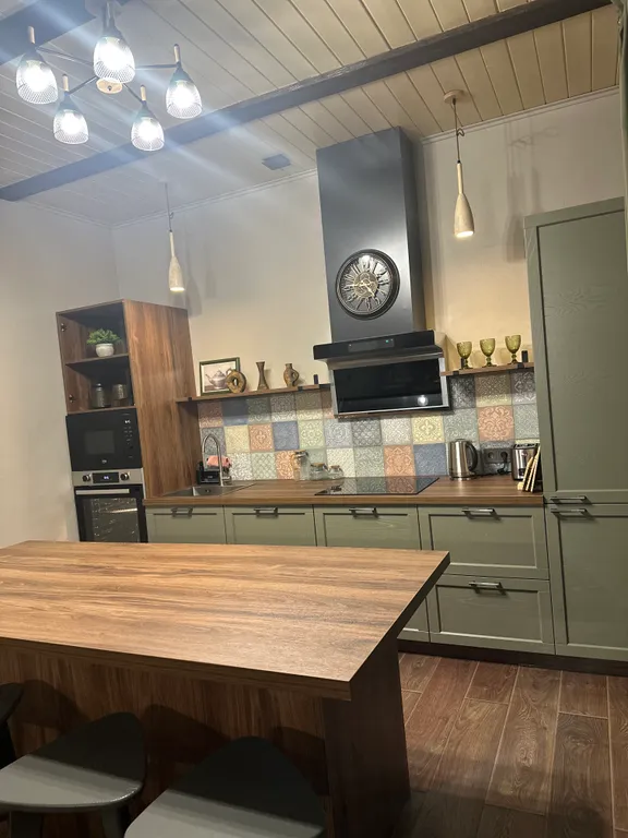 Коттедж "Грей Вилла"  на берегу водоема с потрясающими видами