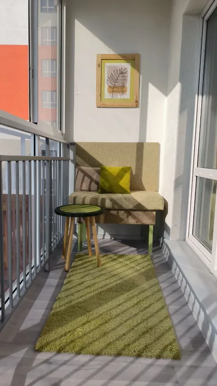 Квартира зелёного цвета.