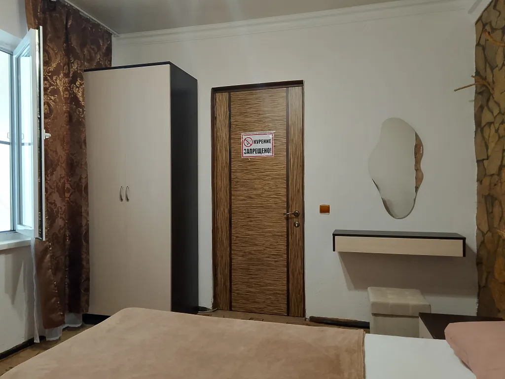 Уютное жильё с видом на горы в шаговой доступности от моря