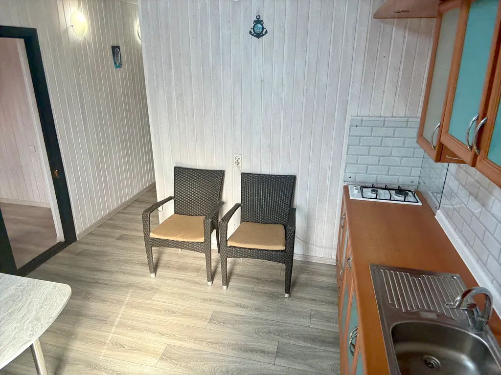 Номера в центре посёлка для семейного отдыха для большой компании