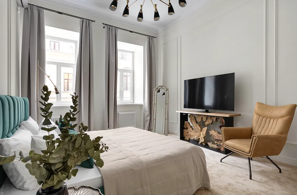 Дизайнеpские апартаменты с балконом