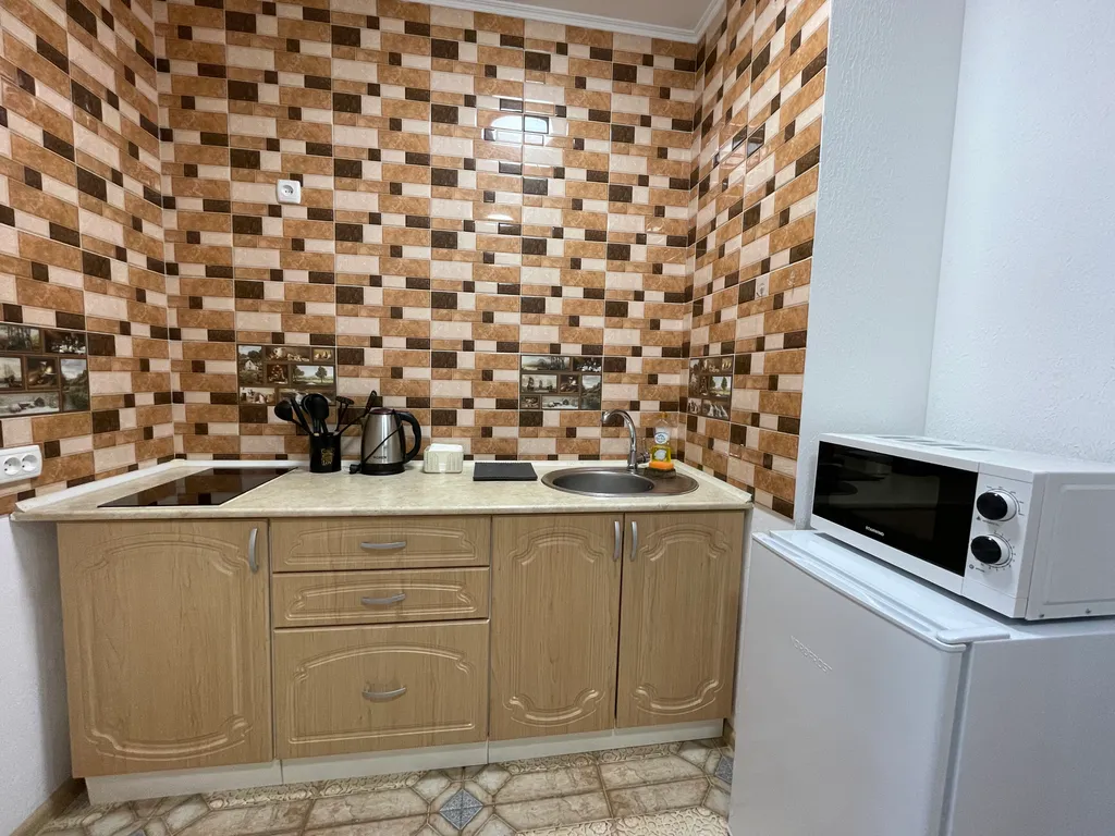 Добродей apart