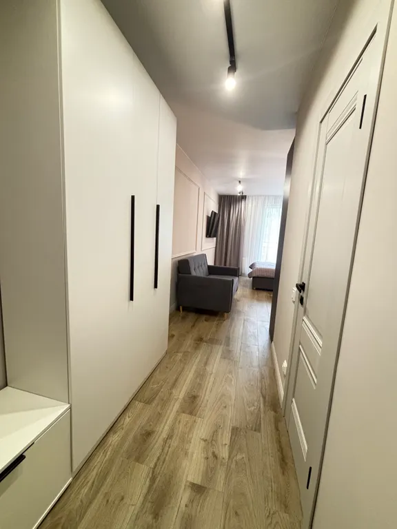 Уютная видовая студия с дизайнерским ремонтом