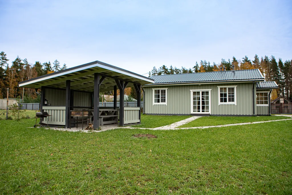 Загородный дом в тихом красивом месте