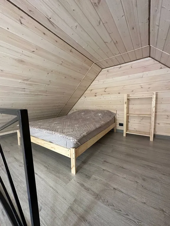 Уютный дом с купелью и бассейном  ( "Барн малый ")