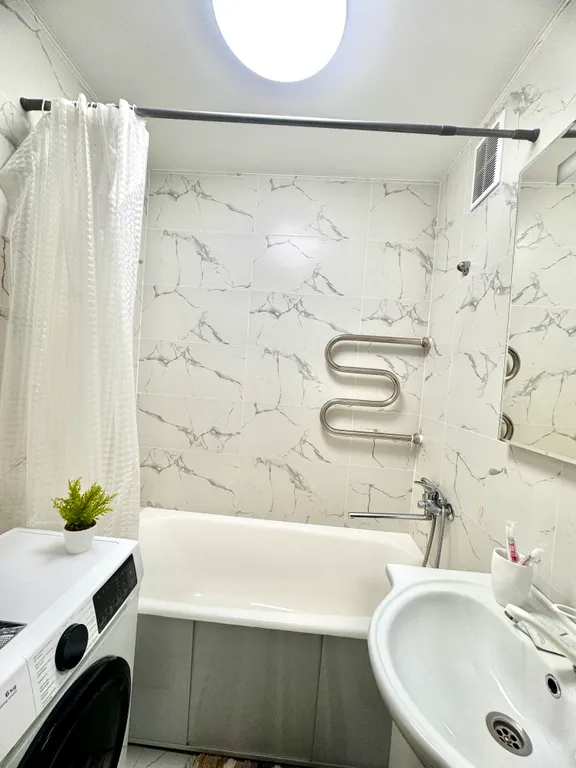 Уютная светлая, теплая квартира в центре города Уссурийска