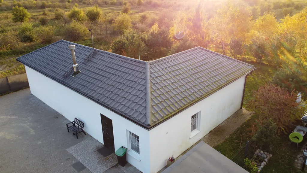 Дом с террасой на берегу моря