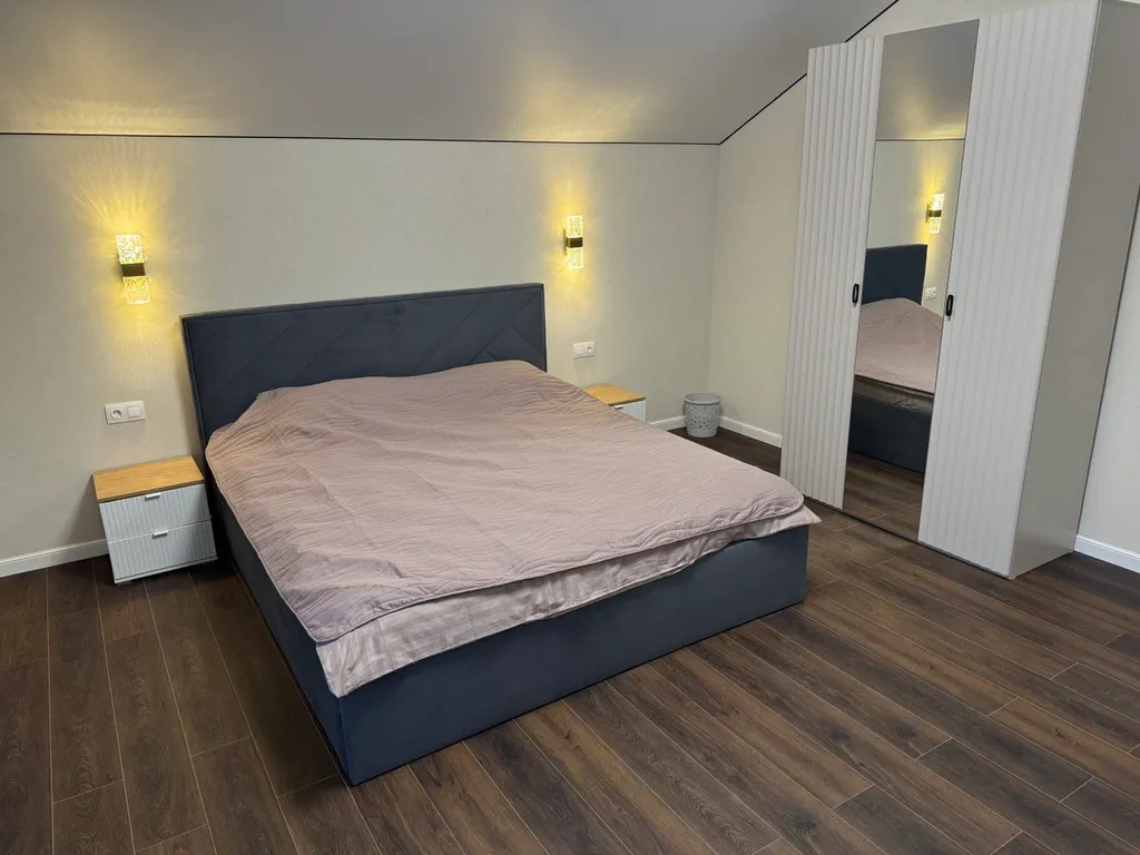 Двухэтажный дом с баней на дровах и мангальной зоной