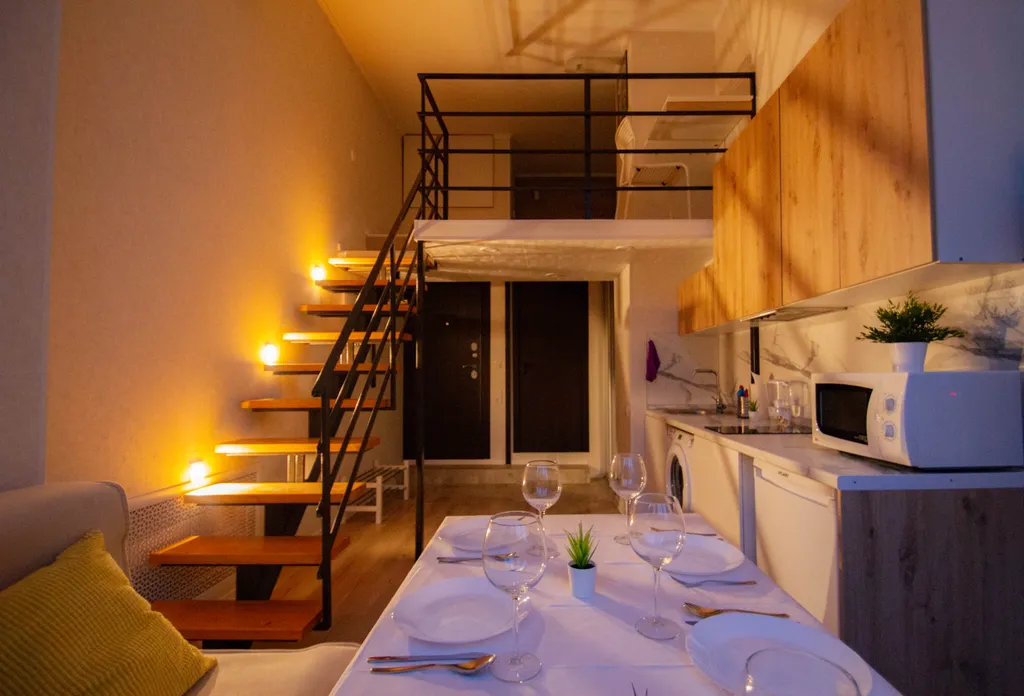 Квартира Двухъярусная студия с дизайнерским ремонтом — аренда посуточно в Мытищи