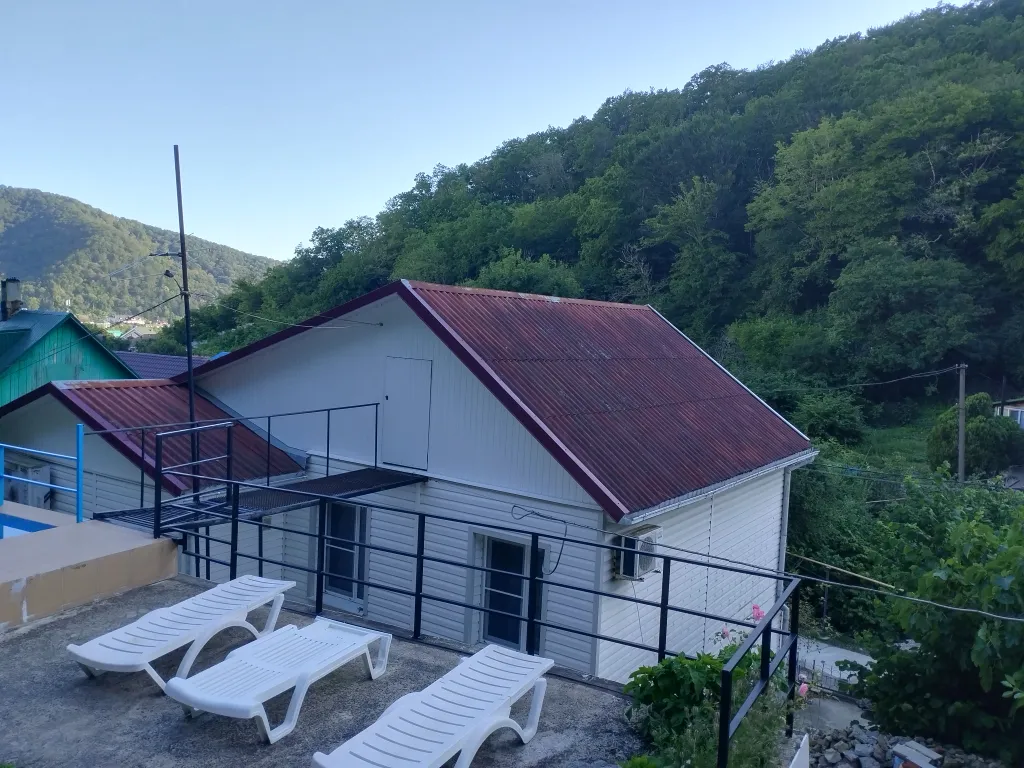 Уютный дом с видом на горы