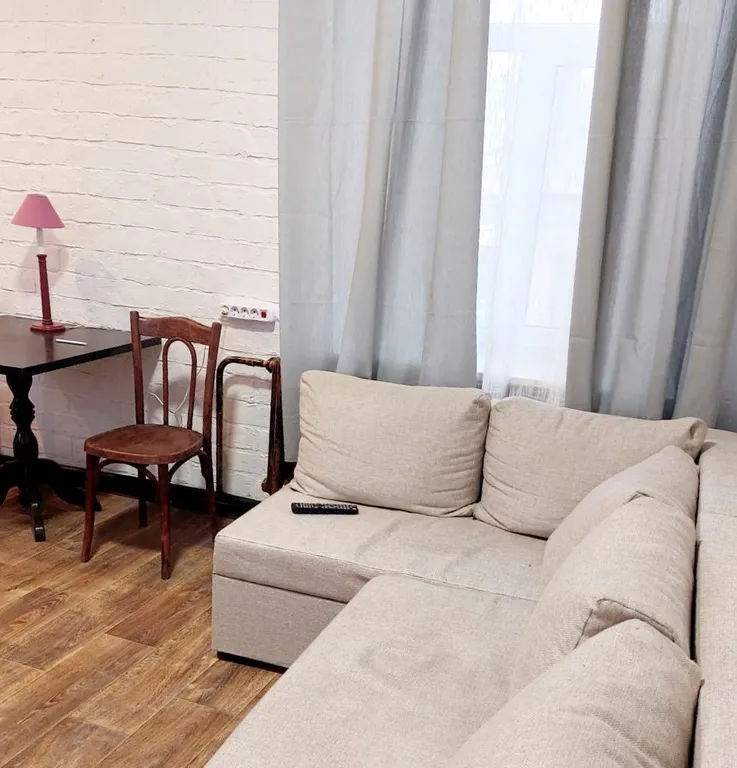 Дом на Скале возле Усадьбы Бюргера