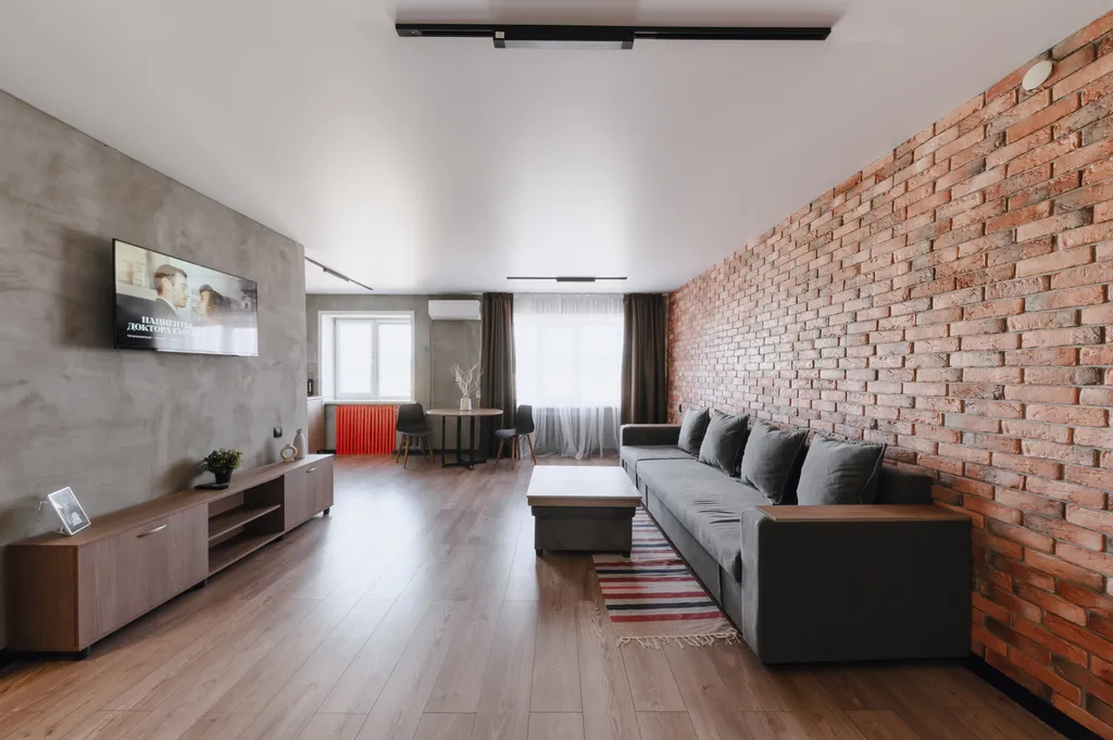 Свежая двухкомнатная квартира в центре города