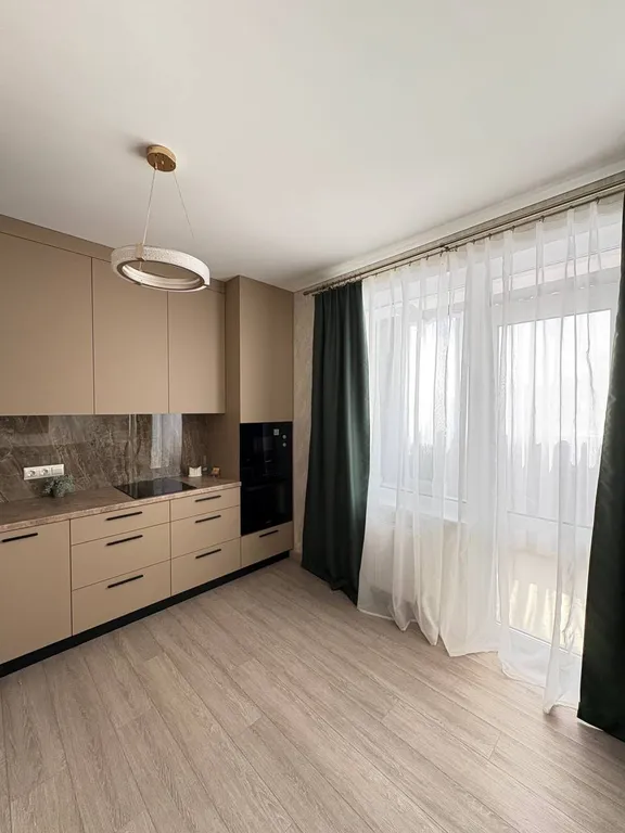 Уютная квартира рядом с набережной и историческим центром города.