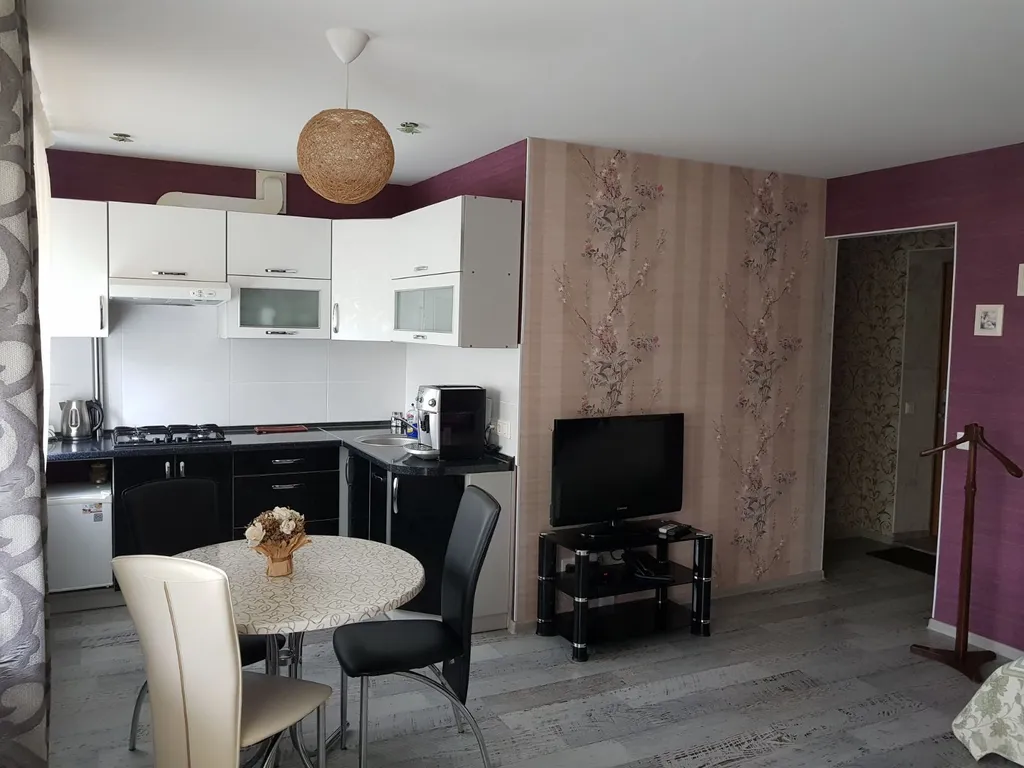 Уютная квартира-студия в тихом месте центра города