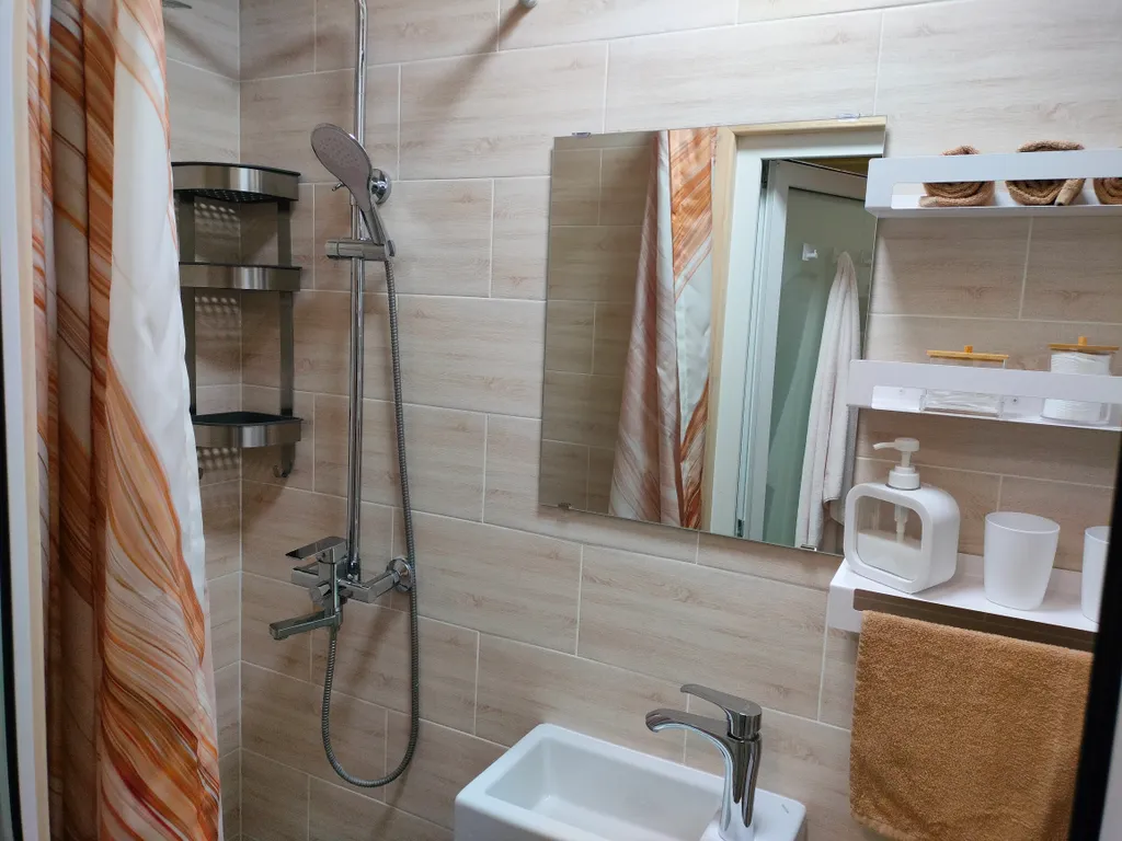 Дом для гостей в курортной зоне с мангальной зоной и парковкой