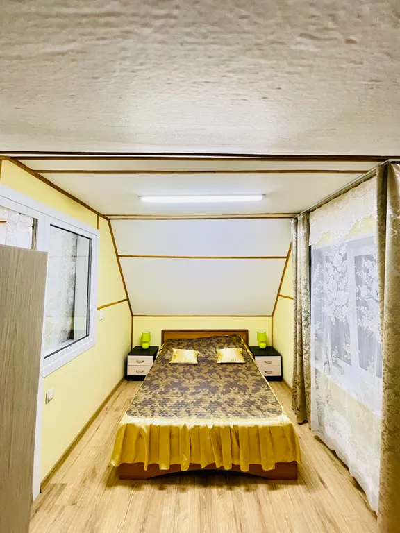 Дом на берегу озера