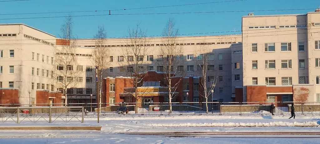 Квартира в спокойном районе в пешей доступности от метро Дунайская
