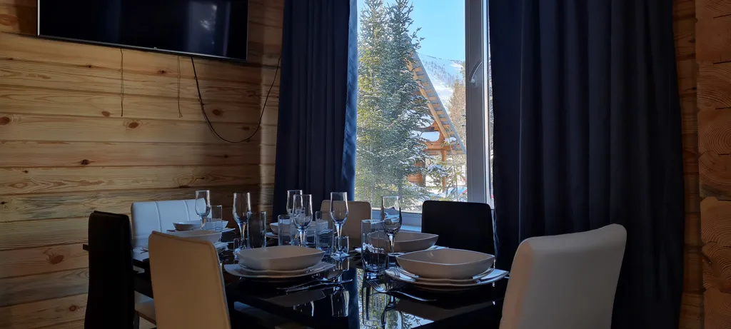 Коттедж Уютный дом с видом на горы — Шерегеш