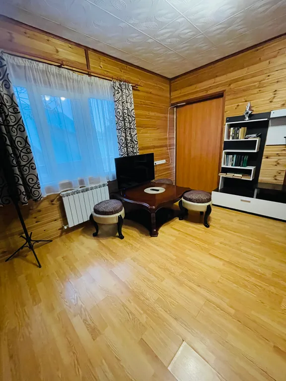 Домик с видом на горы