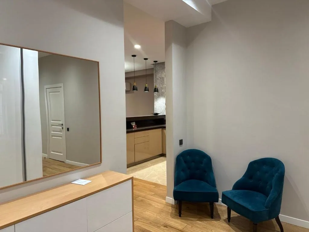 Апартаменты с 2 спальнями на площади Республики