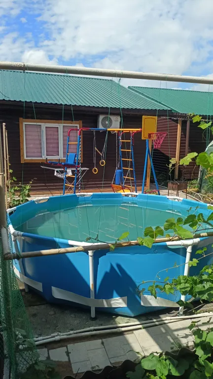 Уютный домик недалеко от причала