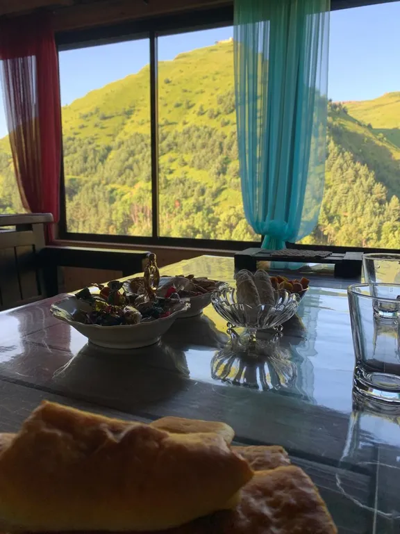 Просторный дом с видом на горы