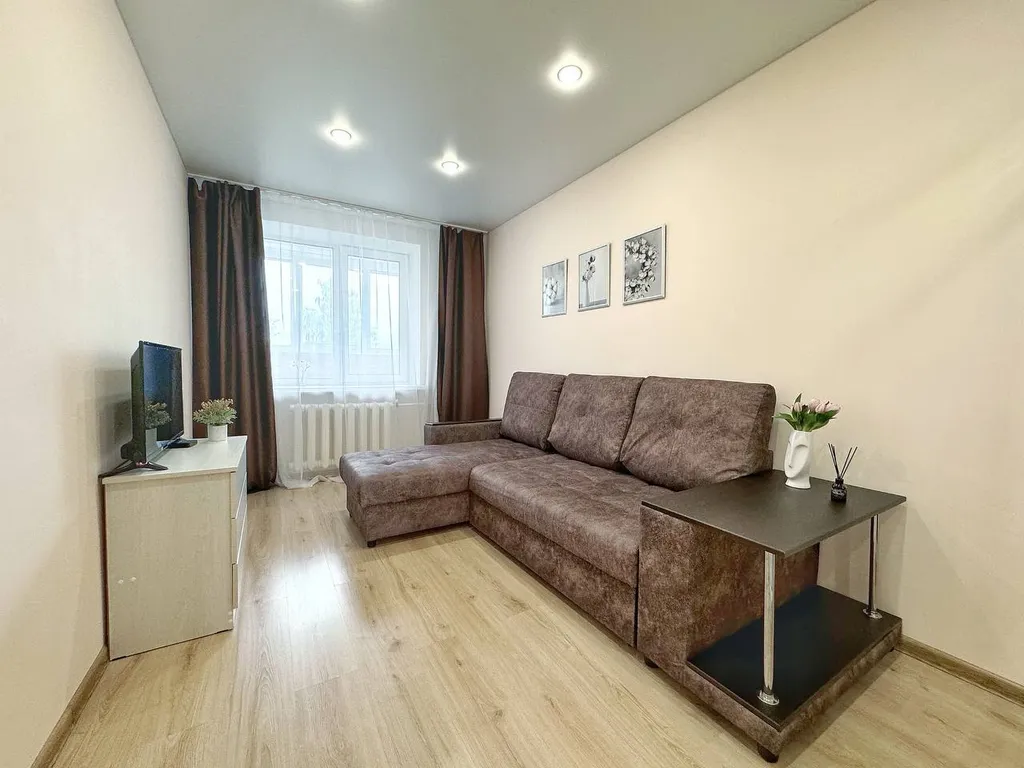 Уютная 1-комнатная квартира в новом доме в шаговой доступности от ЖД вокзала — аренда посуточно в Киров