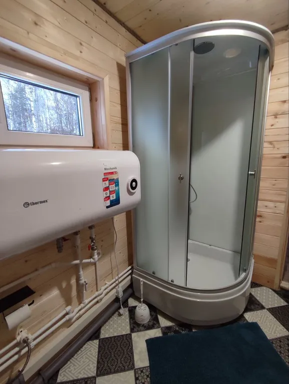 Дом на берегу реки №1