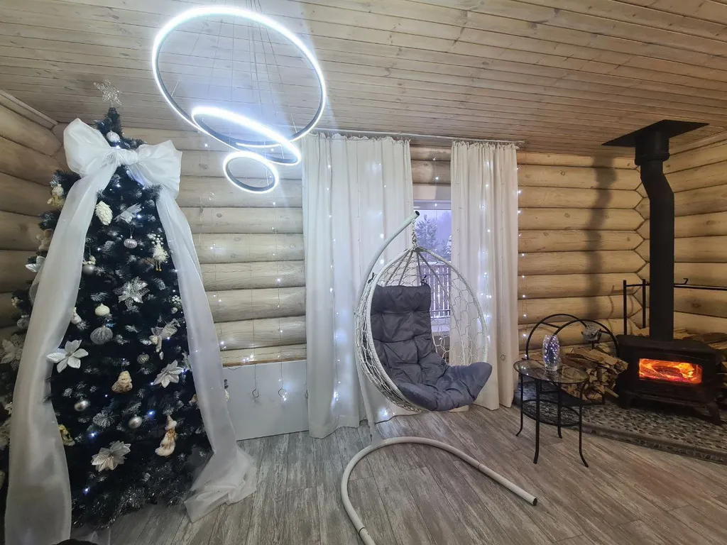 Дом с прудом