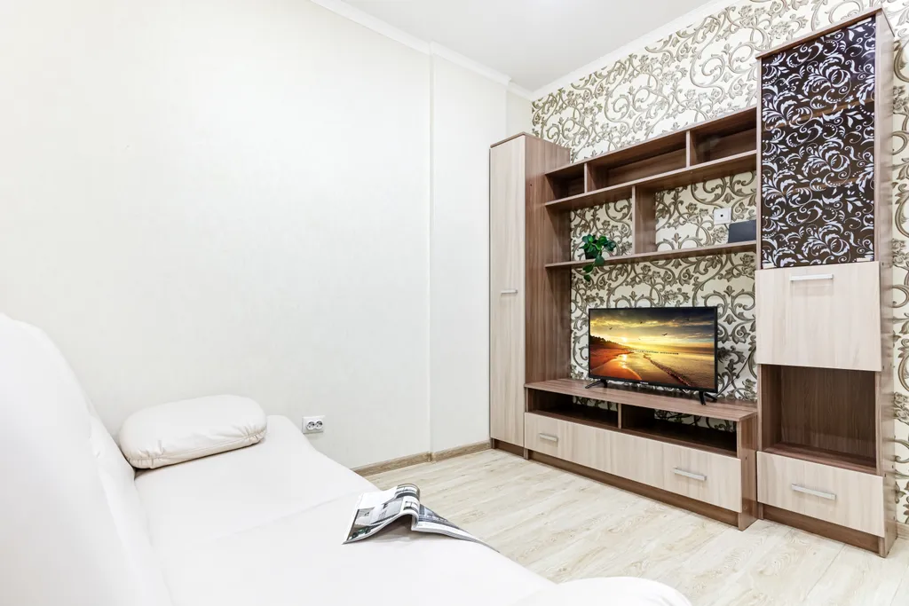 Квартира Квартира Светлая евродвушка в центре, 2 жк-телевизора, удобная кровать, 24/7 — Краснодар