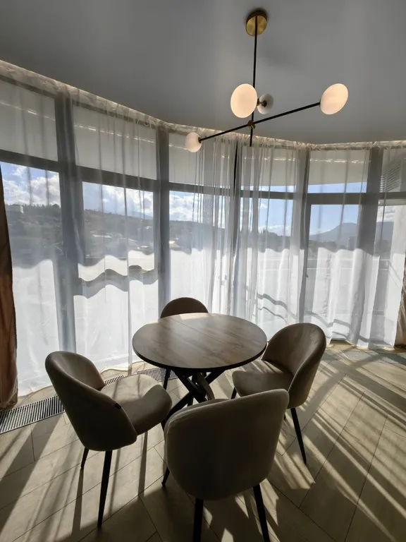 Апартаменты с панорамными видами на горы Чатыр-Даг и Демерджи