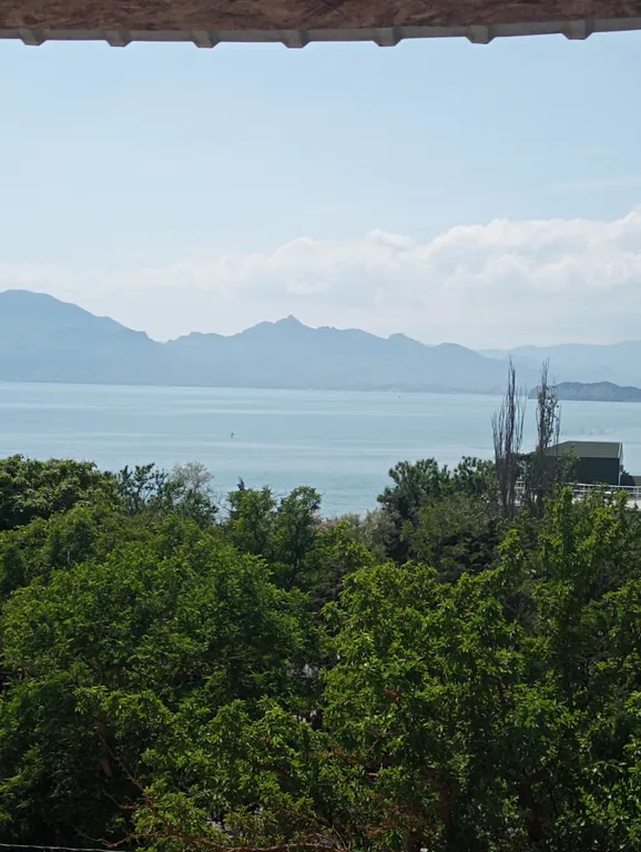 2 ком квартира с видом на море — аренда посуточно в Орджоникидзе