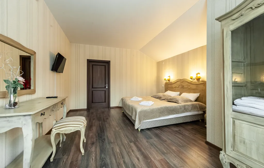 Четырехместный номер отеля "Люкс"