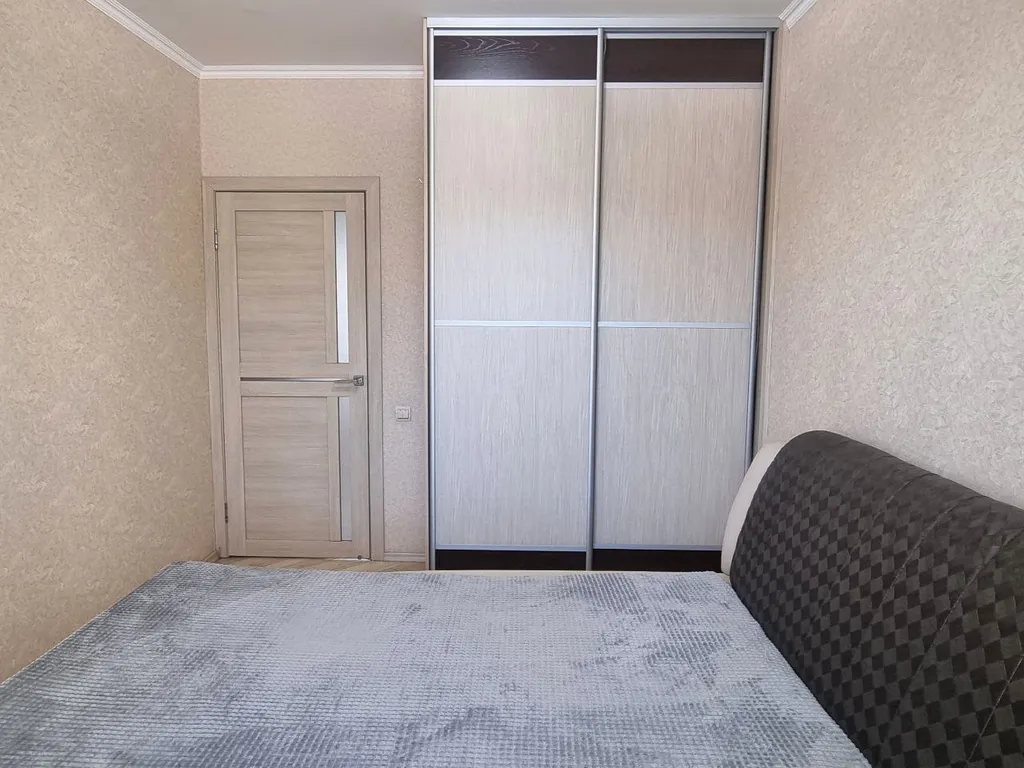 Евро трехкомнатная квартира возле Онкологического диспансера