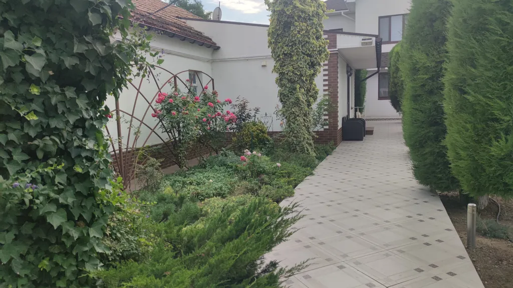 Уютный дом у моря