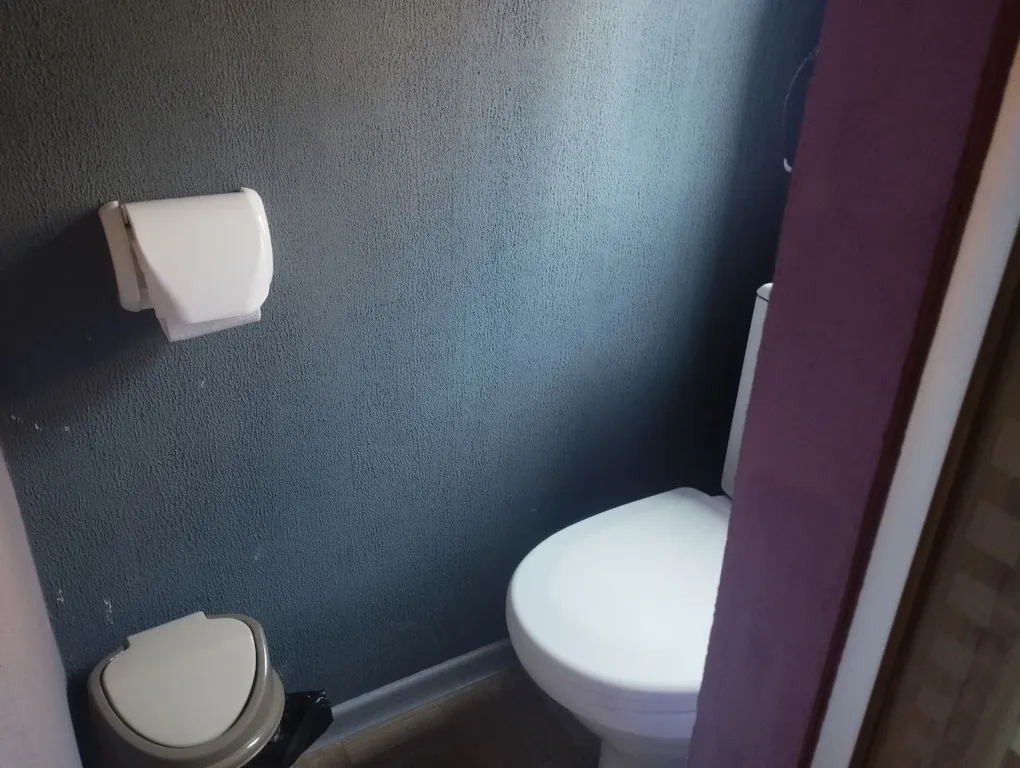 Уютный деревянный домик с удобствами