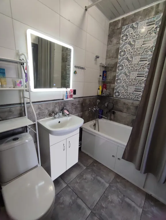 Дом из бруса в тихом красивом месте в пяти километрах от горы Соболиной