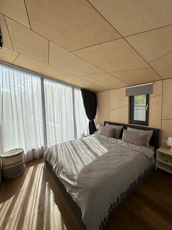 Коттедж Дом с террасой на берегу реки — Логиново