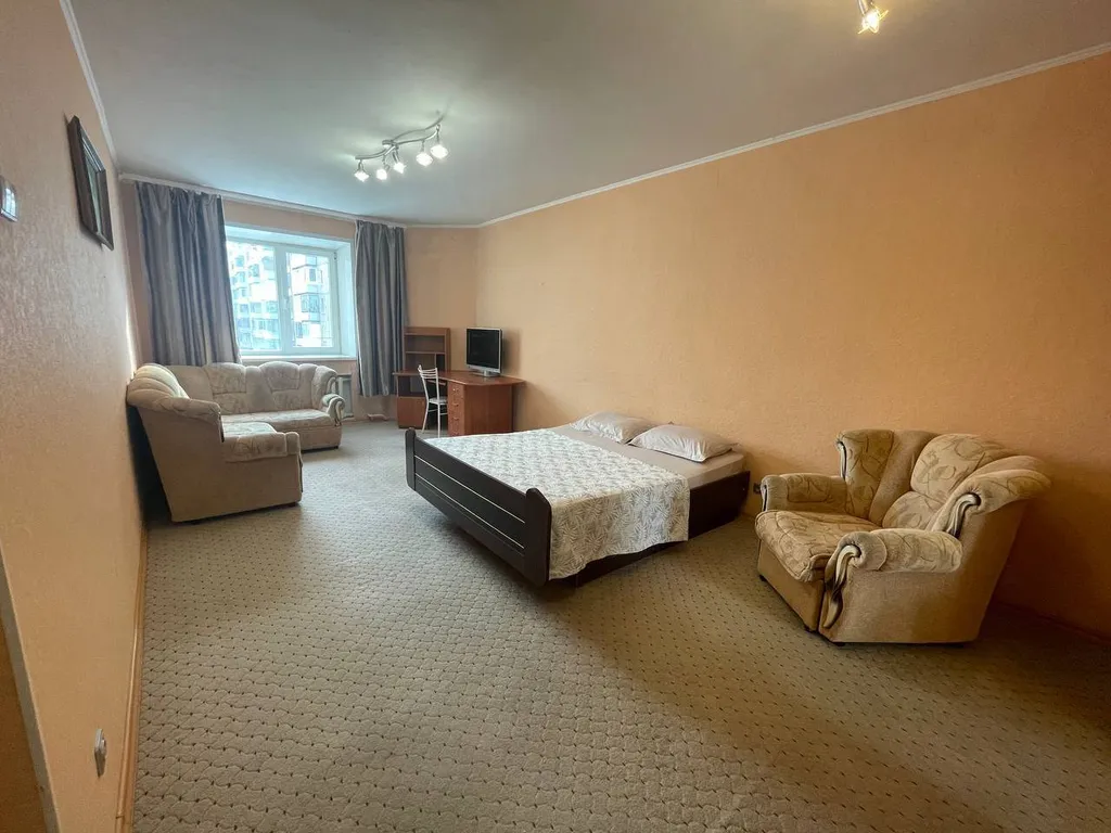 Просторная квартира с высокими потолками