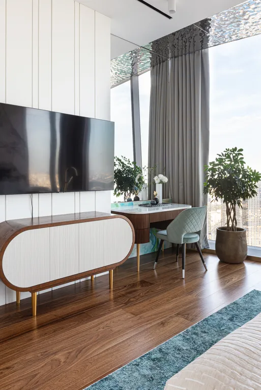 Роскошный апартамент Табрис на 81 этаже с ванной у окна в спальне