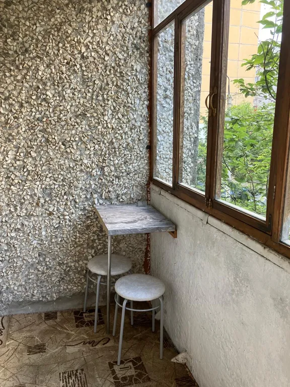 Благоустроенная квартира в тихом районе.