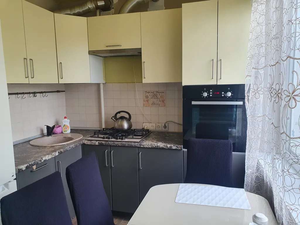 Квартира рядом с Ворошиловским торговым центром